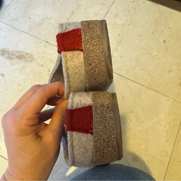 Haflinger 40 US 10 Beige Slippers with Red Heart Accents Shoes - Picture 5 of 7